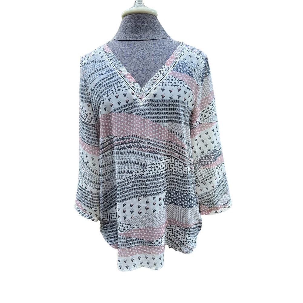 Maurices women's sheer v neck 3/4 sleeve blouse size medium